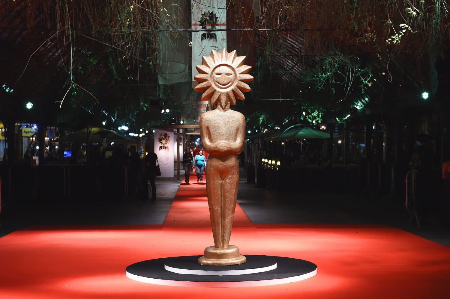 TCL SEMP APOIA A CULTURA NACIONAL E MARCA PRESENÇA NO 47º FESTIVAL DE CINEMA DE GRAMADO