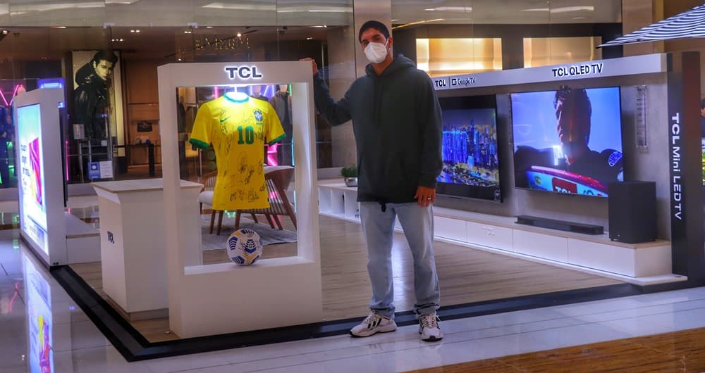 “TCL Experience” no Shopping Iguatemi com presença de Gabriel